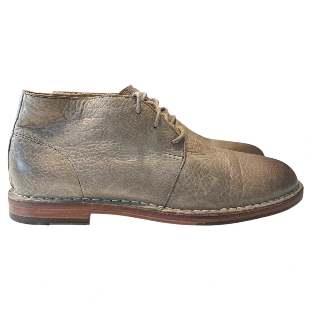 Cole Haan Glenn Distressed Leather Chukka Boots in Greystone Size 10.5